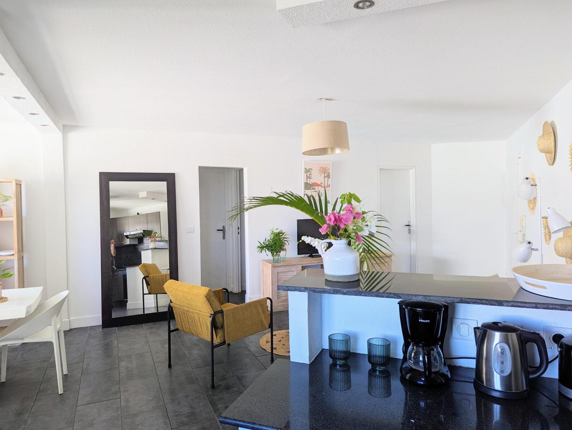 Cap Saint Gilles - T3 Vue Sur Le Port Apartment Ngoại thất bức ảnh