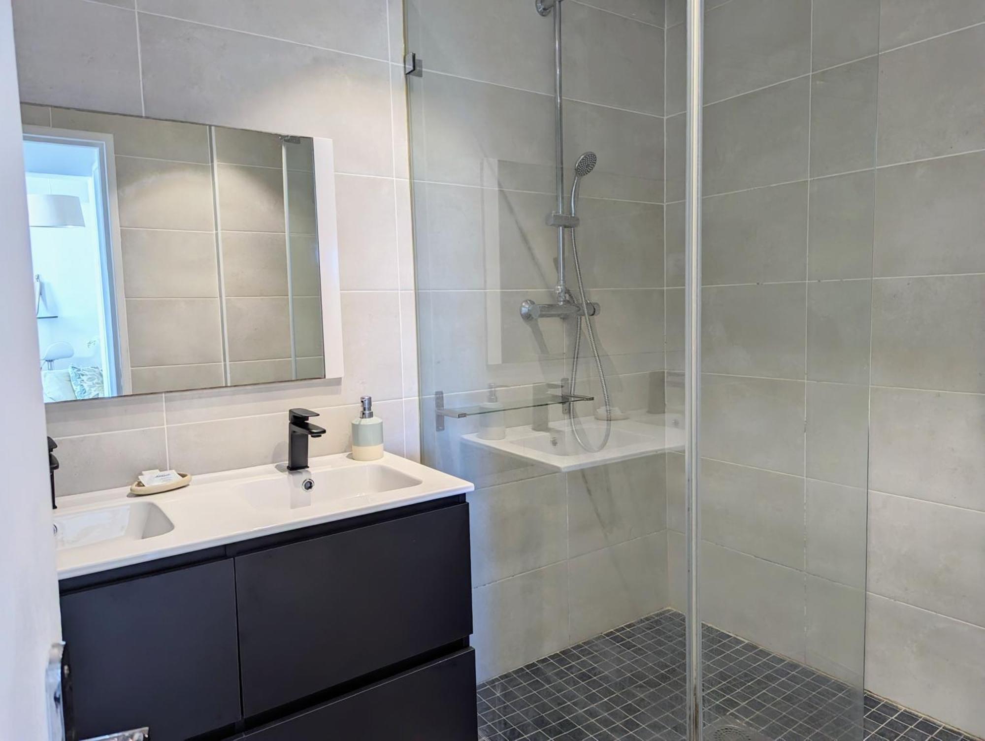 Cap Saint Gilles - T3 Vue Sur Le Port Apartment Ngoại thất bức ảnh